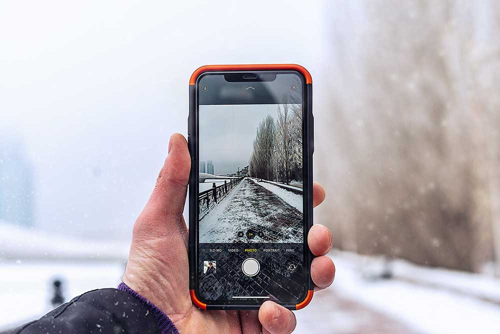 Man holding iPhone